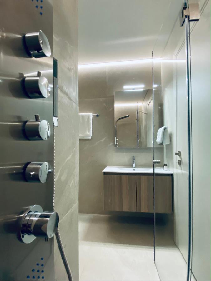 Athens Riviera 2-Bed Apt & Pool Access #Unoblu Kültér fotó
